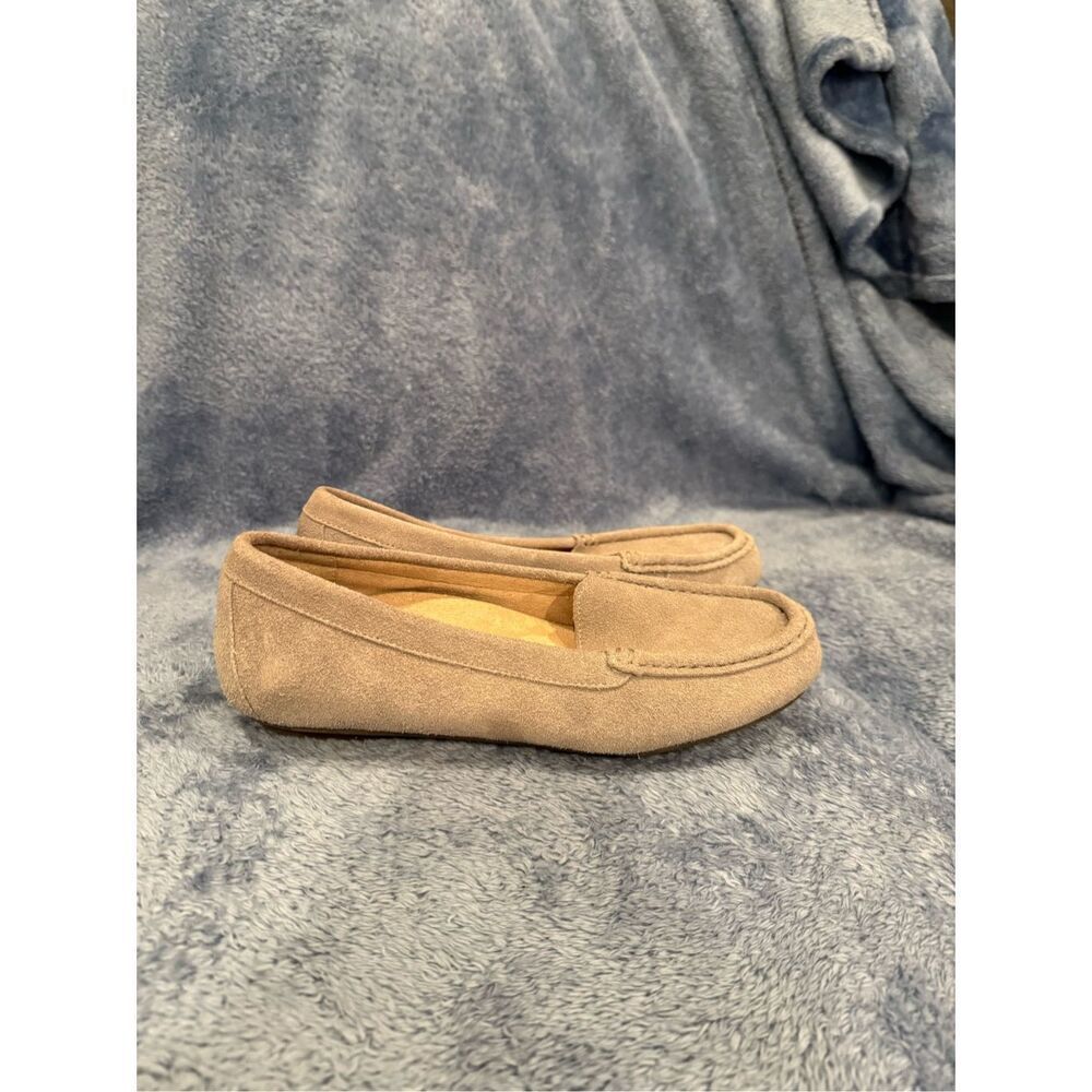 ✅Vionic Debbie slip on gray suede loafers